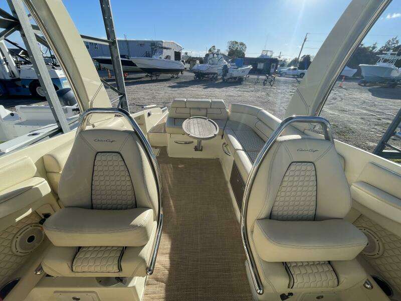 2020 Chris-Craft Launch 28 GT