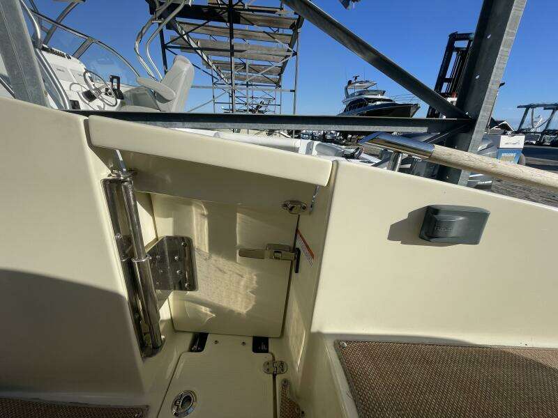 2020 Chris-Craft Launch 28 GT