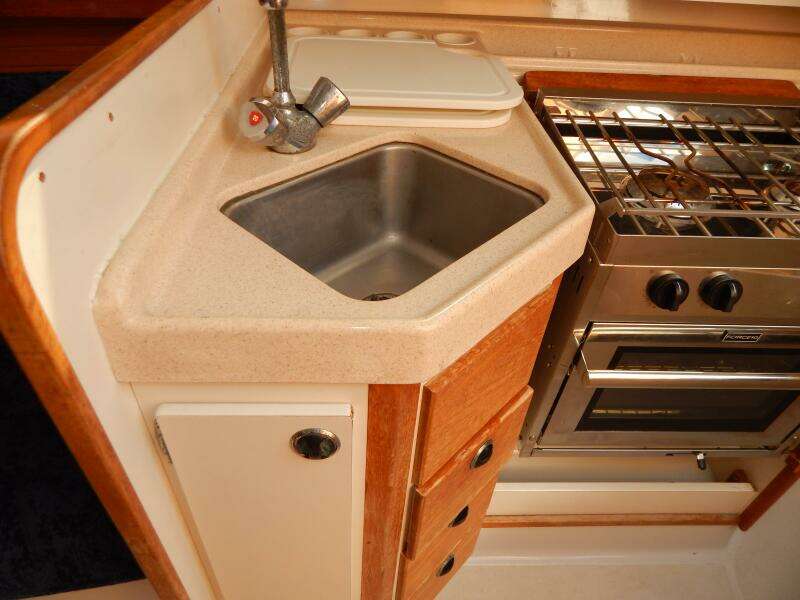 1997 Catalina 28 Mk II