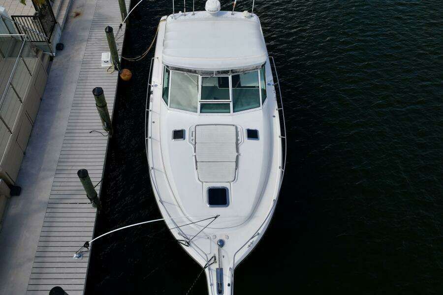 2000 Tiara Yachts 3500 Express