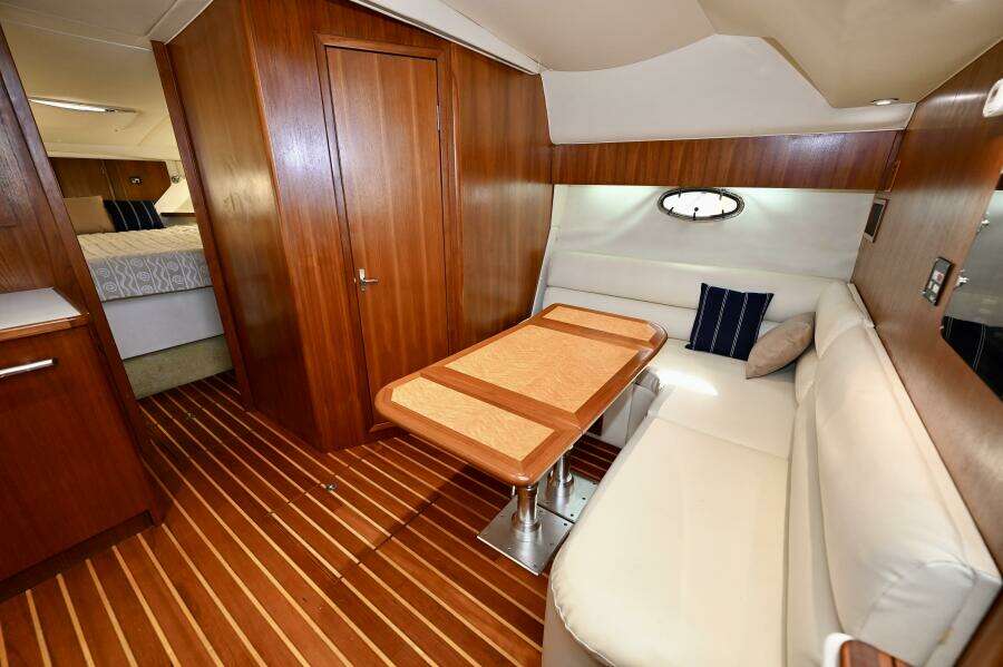 2000 Tiara Yachts 3500 Express