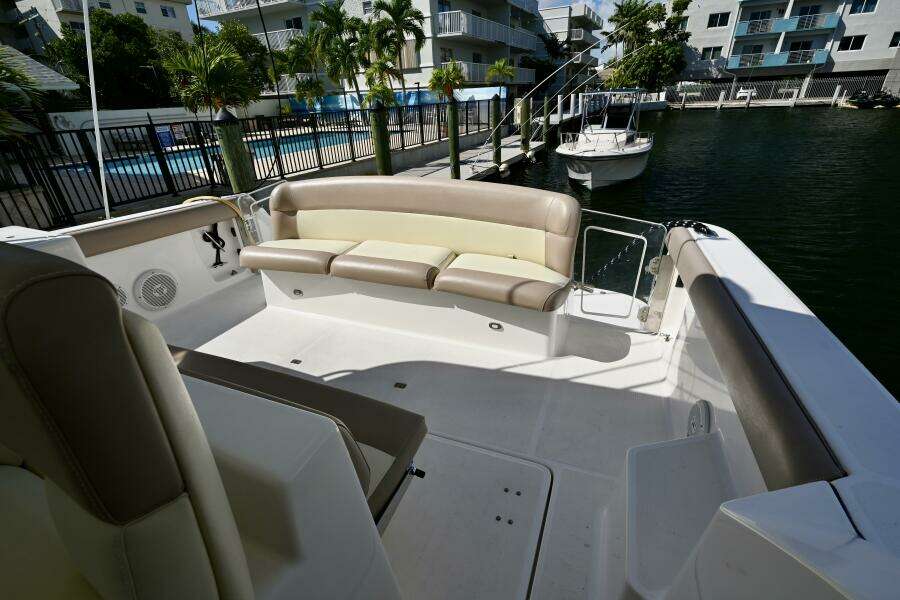 2000 Tiara Yachts 3500 Express