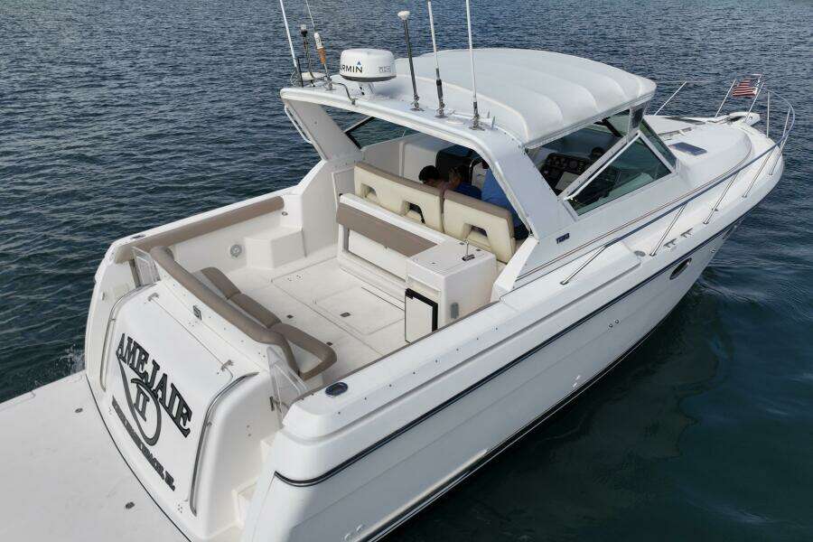 2000 Tiara Yachts 3500 Express