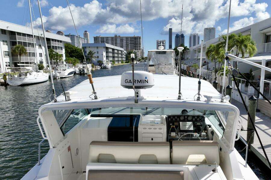 2000 Tiara Yachts 3500 Express