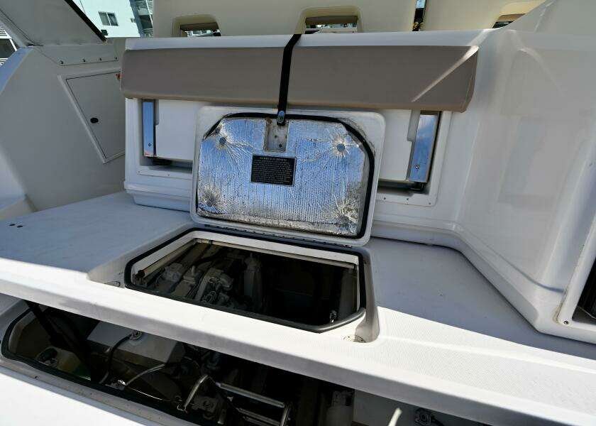 2000 Tiara Yachts 3500 Express