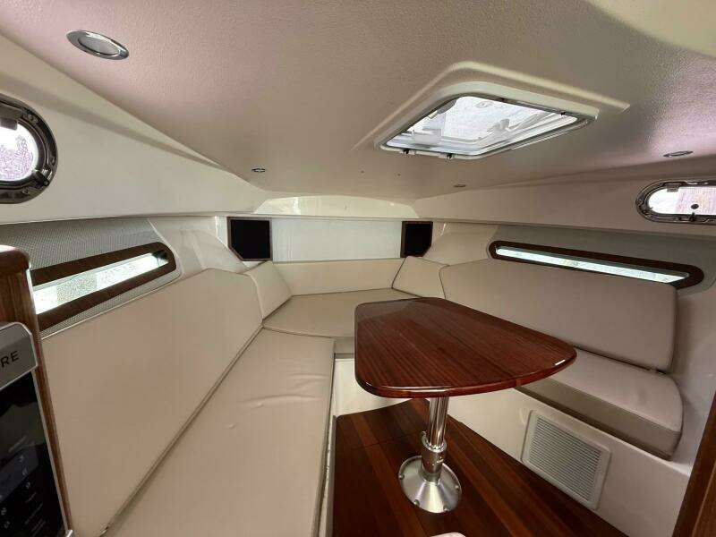 2017 Pursuit OS 325 Offshore