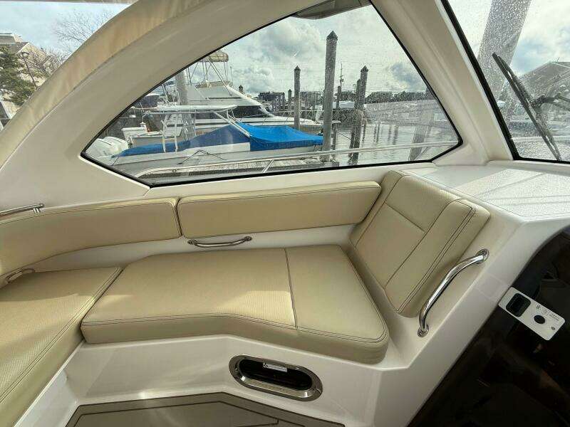 2017 Pursuit OS 325 Offshore