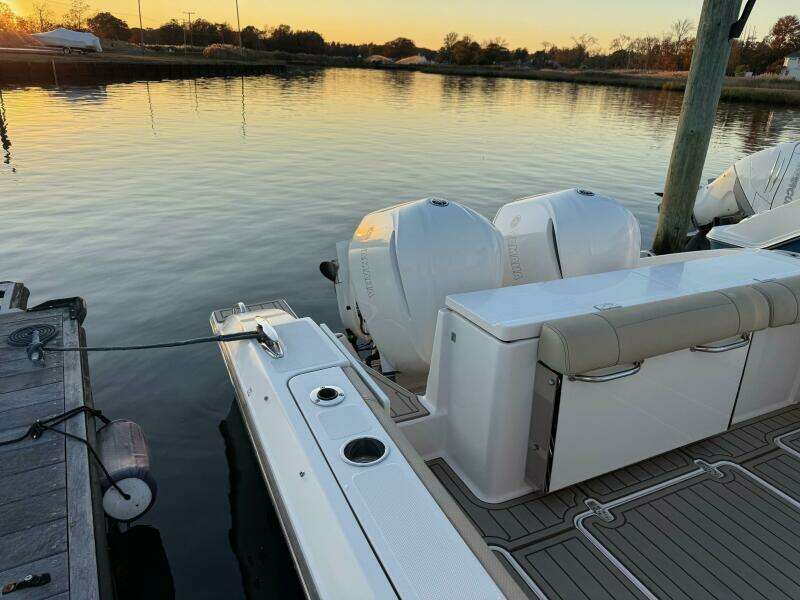 2017 Pursuit OS 325 Offshore