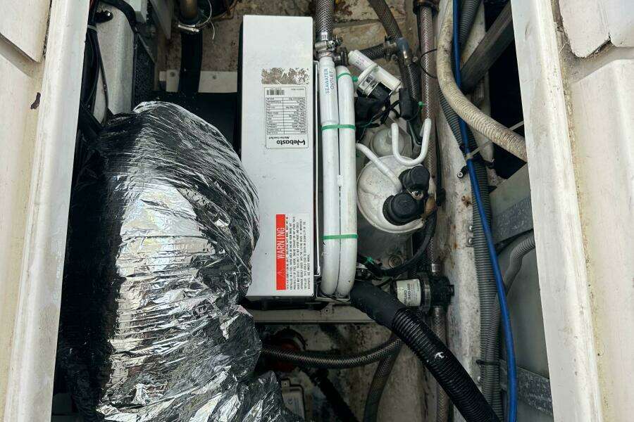 1998 Rampage 28 Express