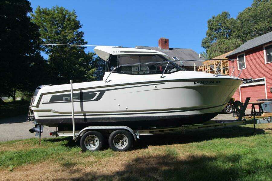 2017 Jeanneau NC Sport 695