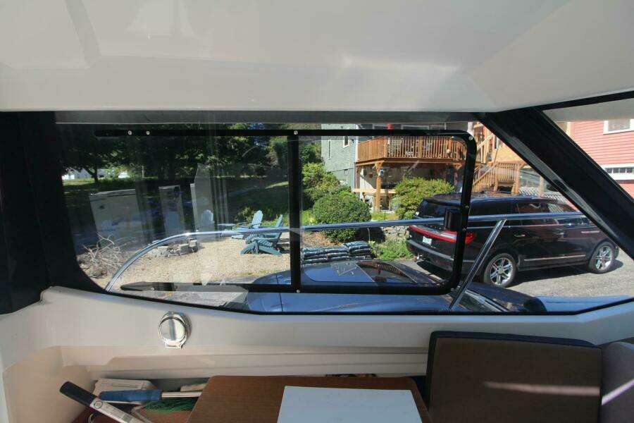 2017 Jeanneau NC Sport 695