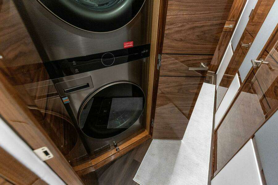 2026 Viking 82 Convertible- TEAM HARVEY I- Laundry