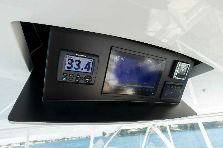 2026 Viking 82 Convertible- TEAM HARVEY I- Helm