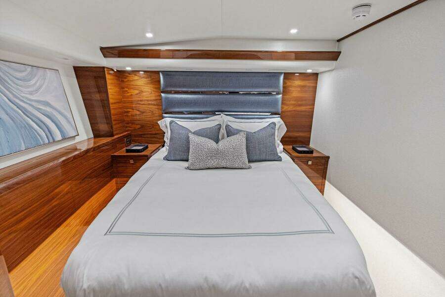 2026 Viking 82 Convertible- TEAM HARVEY I- STBD Guest Sateroom