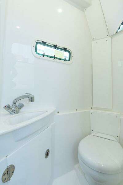 2025 Everglades 375 Center Console