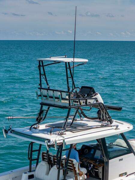 2025 Everglades 375 Center Console