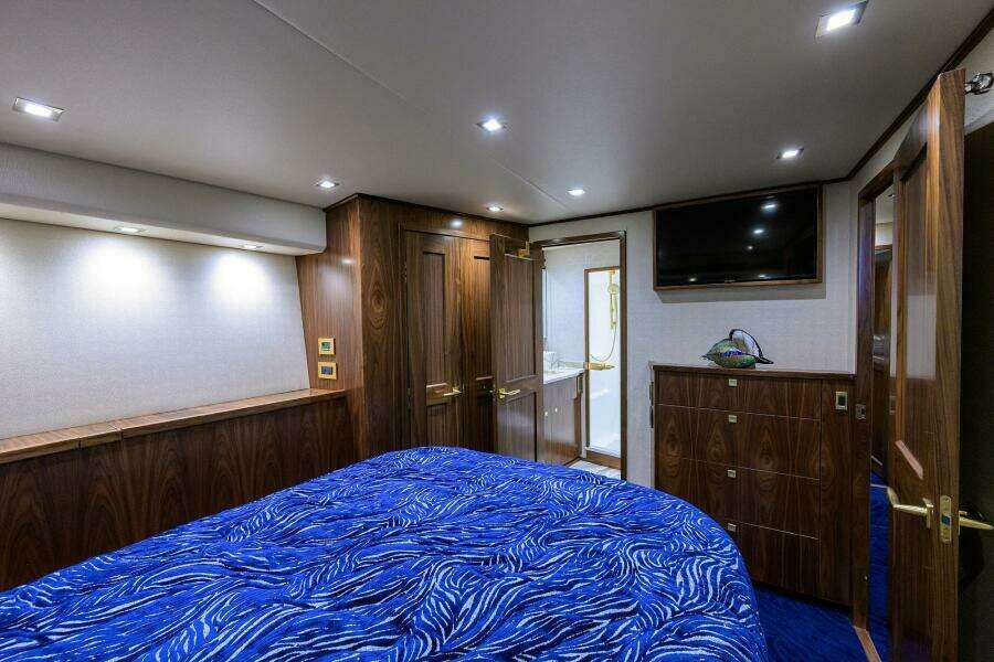 Viking 80 - KEMOSABE - Port Guest Stateroom