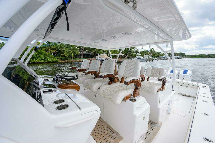 Valhalla 55 - LITTLE KEMOSABE - Helm Seating