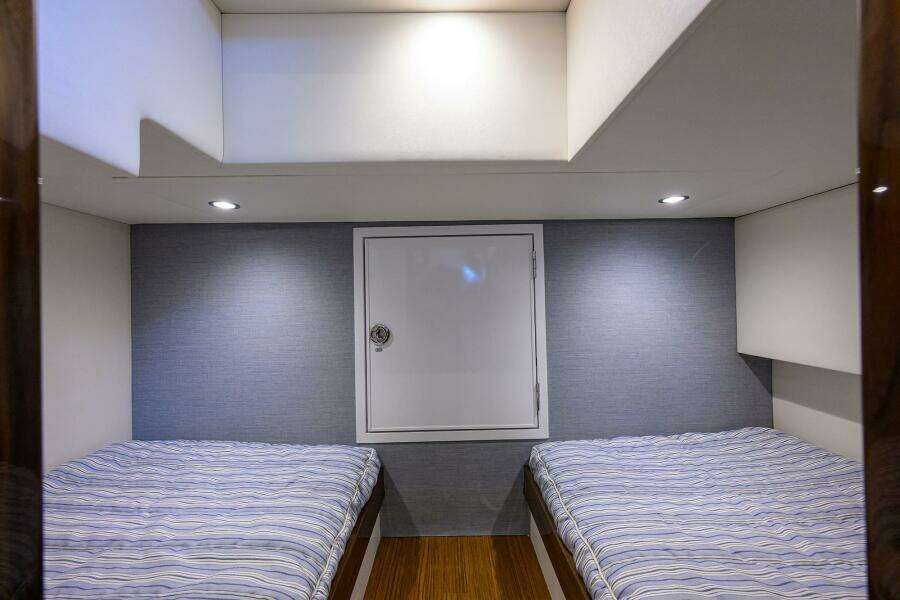 Valhalla 55 - LITTLE KEMOSABE - Guest Stateroom