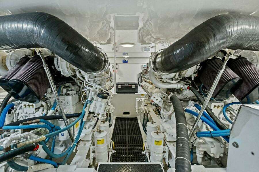 2006 Viking 56 Convertible SUMMER SALT