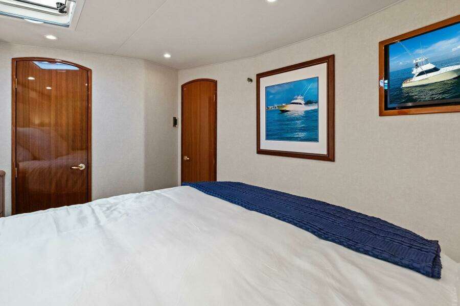 2006 Viking 56 Convertible SUMMER SALT