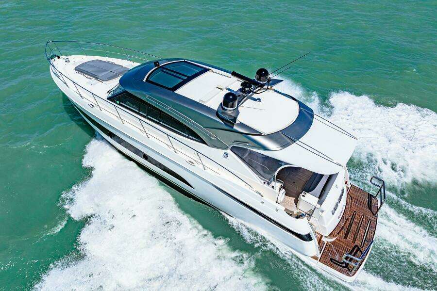 2022 Riviera 5400 Sport Yacht Platinum Edition