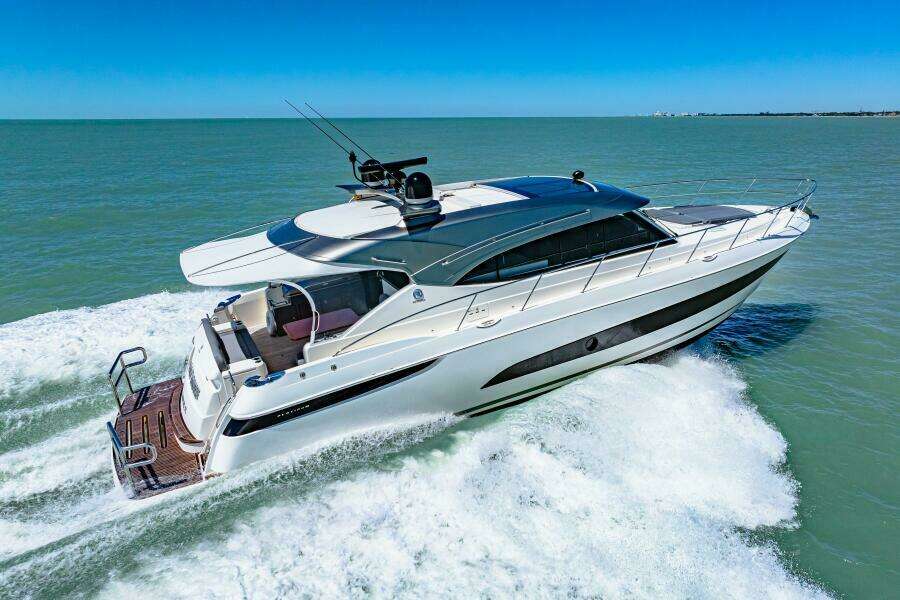 2022 Riviera 5400 Sport Yacht Platinum Edition