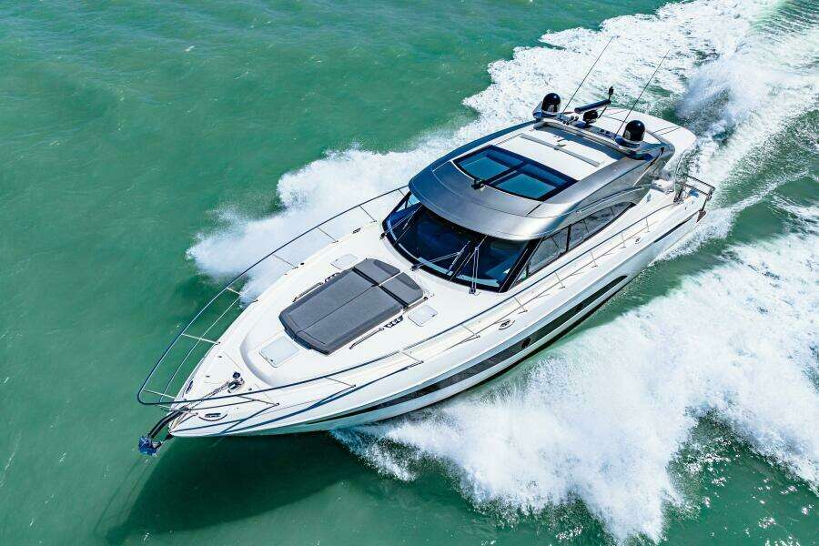2022 Riviera 5400 Sport Yacht Platinum Edition