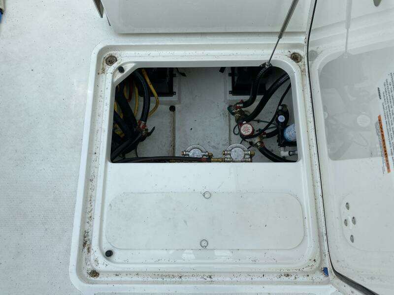 2021 Pursuit 266 Dual Console