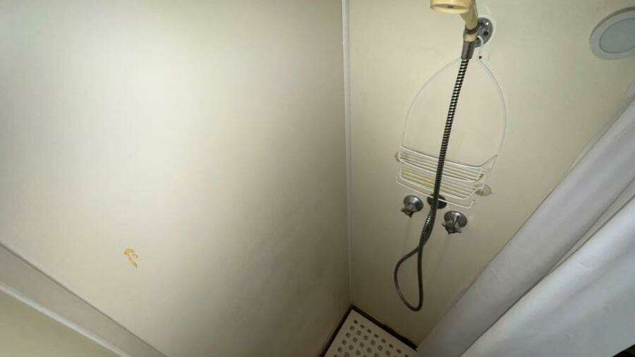 Aft Primary Ensuite Head