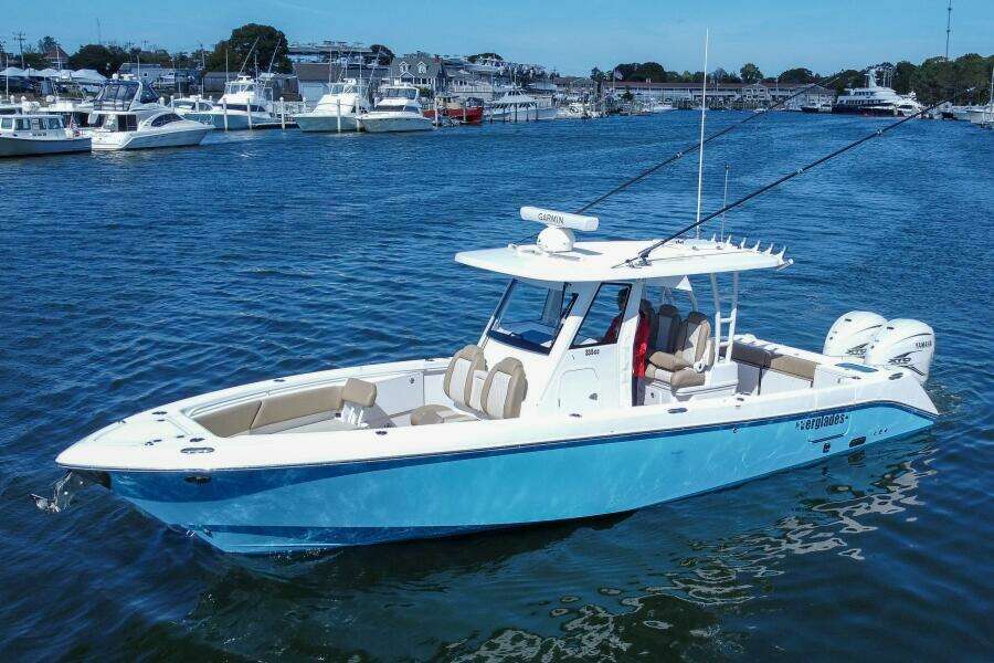 2023 Everglades 335 CC