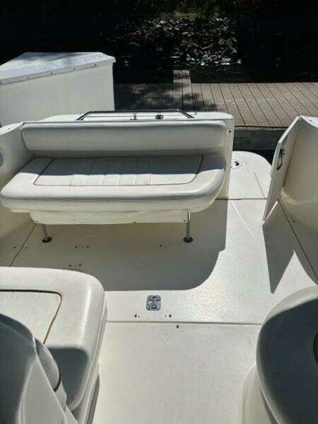 2000 Sea Ray 270 Sundancer