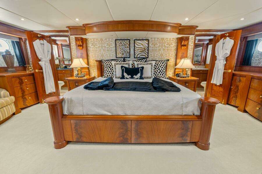 1999 Trinity Yachts 