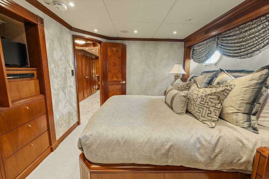 1999 Trinity Yachts 