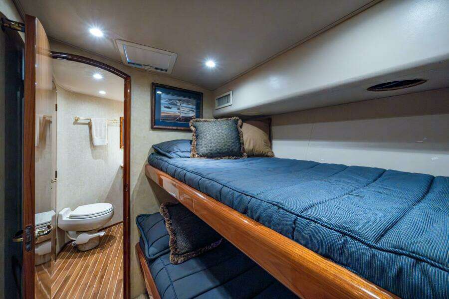 Viking 52 QUALIFIER - Guest Stateroom