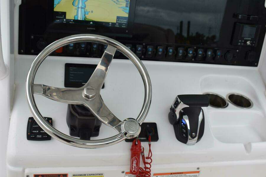 2023 Sea Hunt Ultra 255 SE