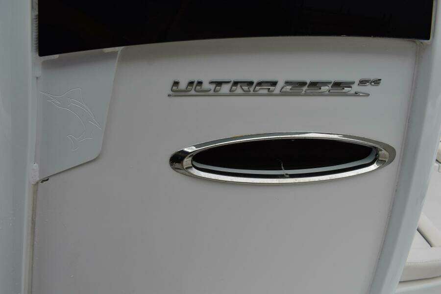 2023 Sea Hunt Ultra 255 SE