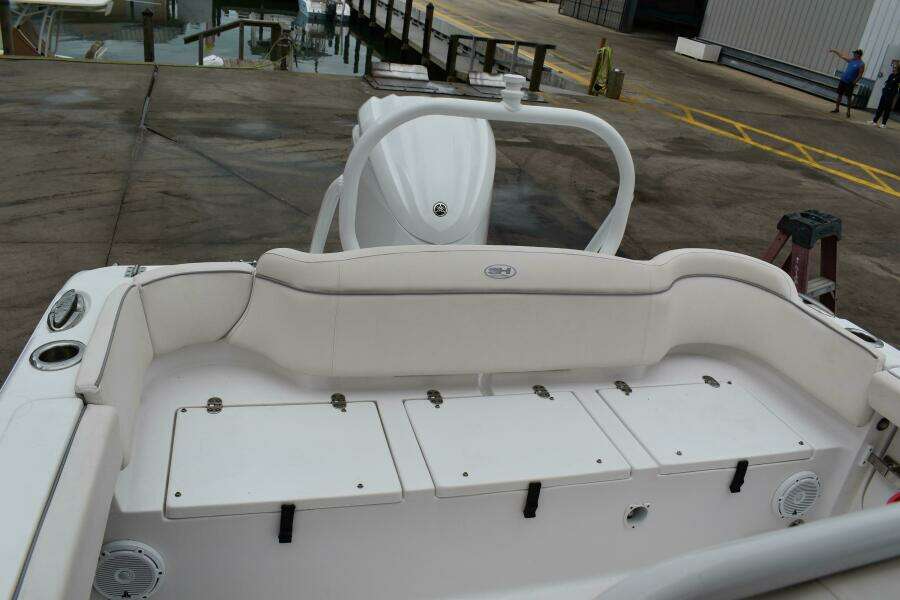 2023 Sea Hunt Ultra 255 SE