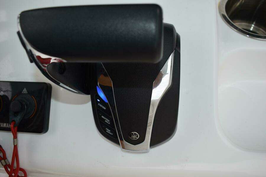 2023 Sea Hunt Ultra 255 SE