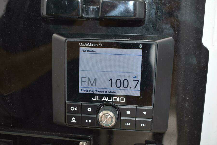 2023 Sea Hunt Ultra 255 SE