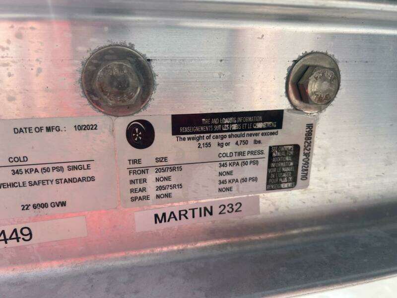 2021 Sportsman 232 Platinum Center Console