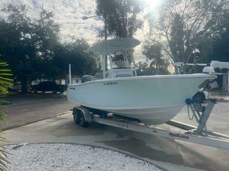 2021 Sportsman 232 Platinum Center Console