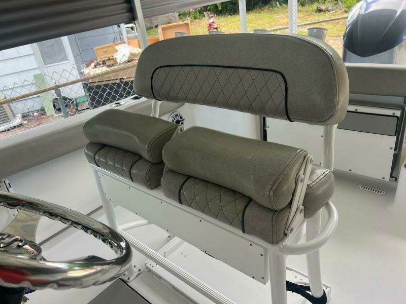 2021 Sportsman 232 Platinum Center Console