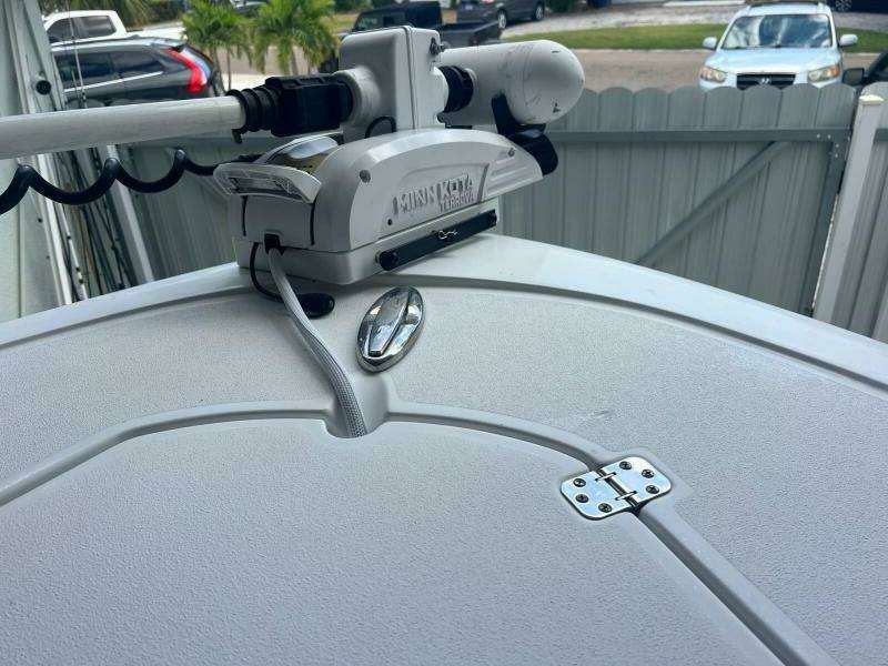 2021 Sportsman 232 Platinum Center Console