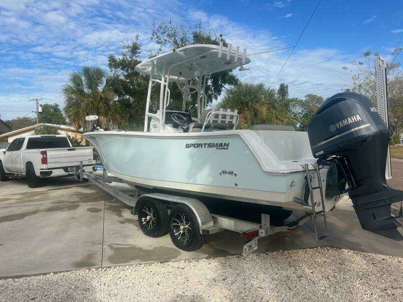 2021 Sportsman 232 Platinum Center Console