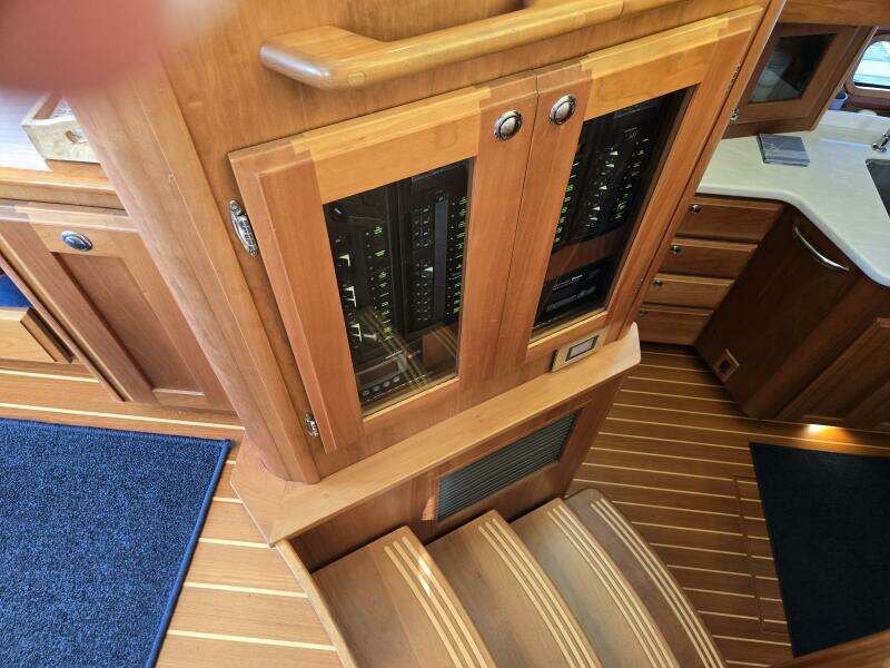 2017 Sabre 48 Flybridge