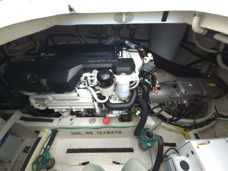 2017 Sabre 48 Flybridge