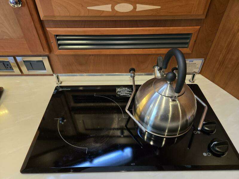 2017 Sabre 48 Flybridge