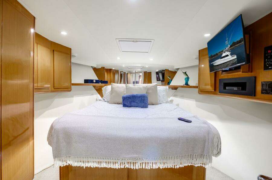 1998 Viking 58 Convertible