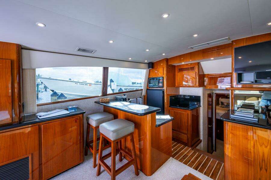 2004 Egg Harbor 43 Sport Fisherman